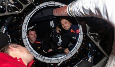Astronot Alper Gezeravcı, uzaya çaltı ağacından yapılma nazarlık götürdü