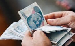 Gözler ek zamda… Şimşek’e rağmen emeklilere iyileştirme yapılacak mı? Bakanlıktan üç seçenekli çalışma iddiası