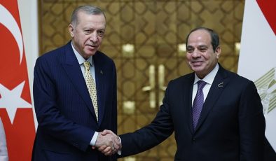 Erdoğan 11 yıl sonra Sisi ile bir araya geldi: İki ülke arasında yeni bir sayfa açıyoruz