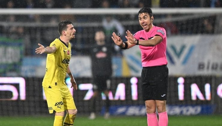Eski hakemler Çaykur Rizespor – Fenerbahçe maçını değerlendirdi: ‘Kırmızı kart görmeliydi’