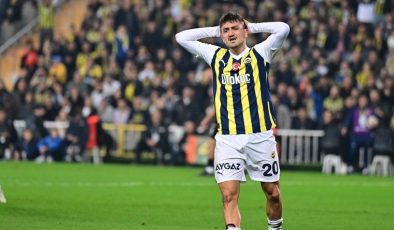 Kadıköy’de sürpriz puan kaybı: Fenerbahçe evinde liderliği kaybetti! Fenerbahçe 2-2 Corendon Alanyaspor