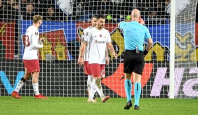 Spor yazarları Sparta Prag – Galatasaray maçını yorumladı: ‘Çengelli iğne ile tutturulmuş adamlar’