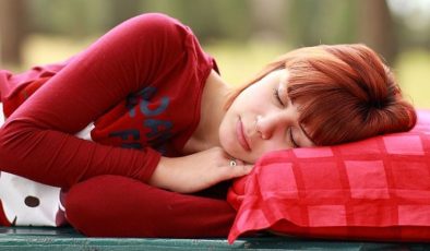 Uyuma isteği, dikkat eksikliği, unutkanlık… Uyku apnesi kazalara neden olabilir!