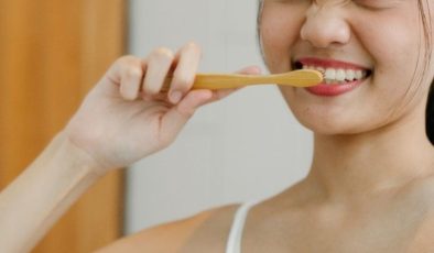 Dişlerinizi fırçaladıktan sonra ağzınızı çalkalıyor musunuz?