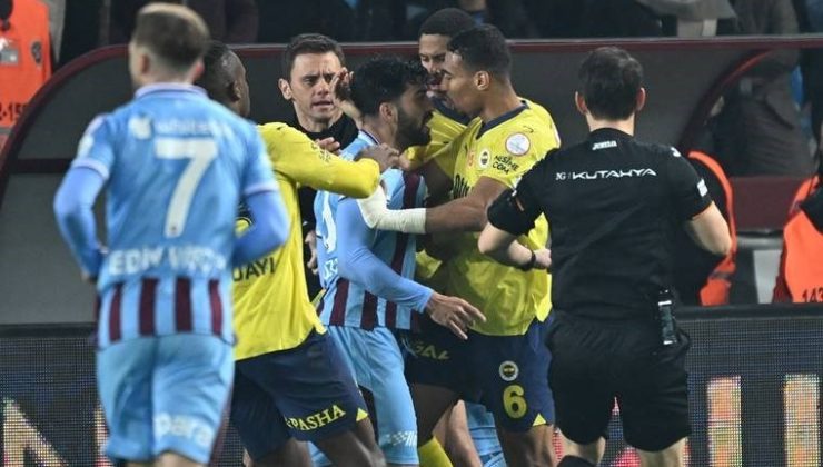 Eski hakemler Trabzonspor – Fenerbahçe maçını yorumladı: İşte olaylı maçın tartışmalı pozisyonları!