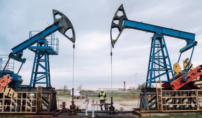 Rusya, petrol ihracatını altı ay süreyle askıya aldı