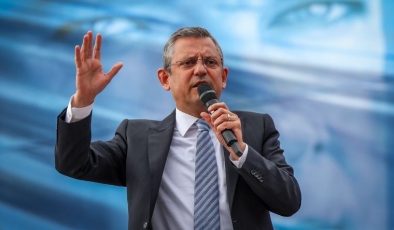 Giresun’da konuşan Özgür Özel’den Erdoğan’a ’emekli’ yanıtı:’Sana çağrı yapıyorum, pazartesi meclisi açalım’