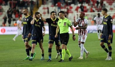Eski hakemler, Sivasspor – Fenerbahçe maçını değerlendirdi: Sivasspor’un penaltısında karar doğru mu?