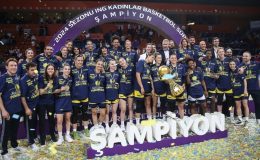 Fenerbahçe Alagöz Holding 4 kupada zafere ulaştı: ‘Hayallerin ötesinde bir sezon’