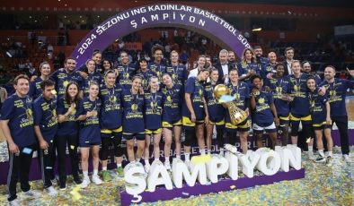 Fenerbahçe Alagöz Holding 4 kupada zafere ulaştı: ‘Hayallerin ötesinde bir sezon’