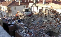 İstanbul’da deprem hazırlıklıkları: Yurttaşlar ‘okullarda çalışmaların ağır gittiğinden’ şikayet ediyor
