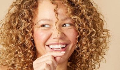 Kıvırcık saçlıların asla kullanmaması gereken 7 kimyasal madde!