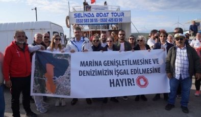 Seferihisar’da marinaya karşı, tekneli protesto