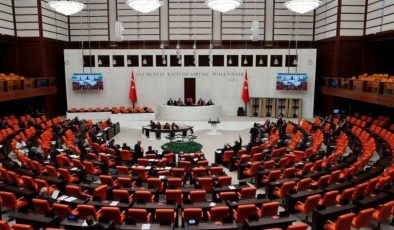 TBMM’de “İBB çukuru” tartışması: ‘Meclis bu tip kazaların peşine düşsün, araştırsın; yüreğiniz yetiyor mu’