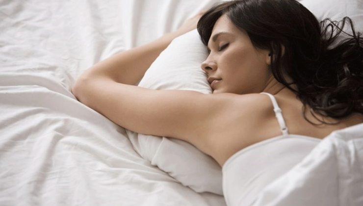 Uykudan önce zihninizi sakinleştirmenin 7 yolu!