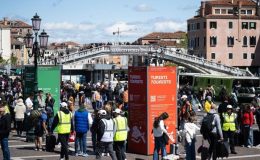 Venedik’e giriş ücreti: İlk günde 15 bin kişi 5’er euro ‘ayakbastı’ ödedi