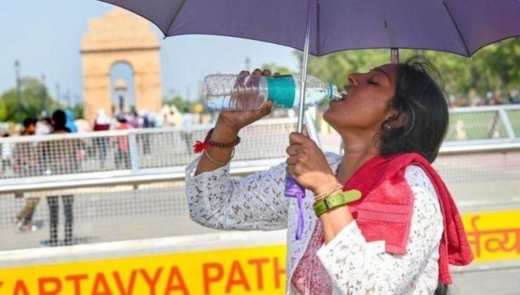Hindistan aşırı sıcak havayla mücadele ediyor: Üç kişi hayatını kaybetti