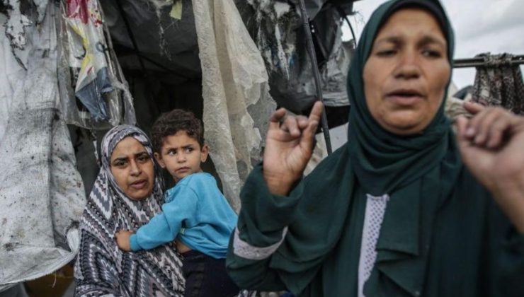 İsrail Refah’ta kara savaşını genişletiyor