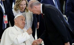 Papa’dan G7 zirvesinde liderlere ‘yapay zeka’ uyarısı: ‘Adaletsizliği büyütebilir’