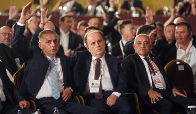 Mehmet Büyükekşi ile İbrahim Hacıosmanoğlu’na tepki: ‘Nasıl aday olabiliyorsunuz?’