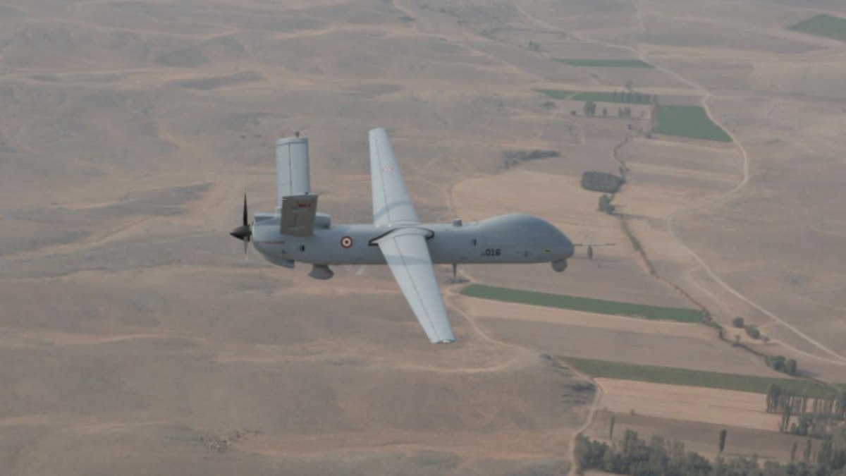 ANKA’dan L-UMTAS füzesiyle 15 bin feetten hedefe tam isabet