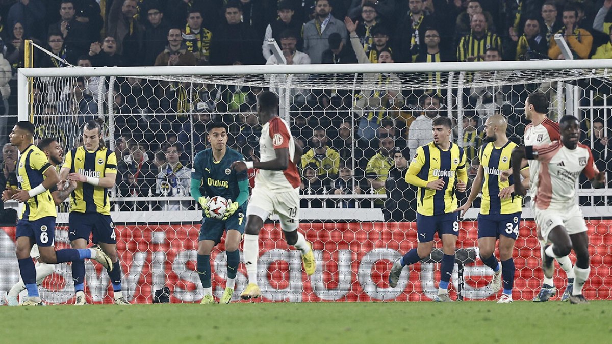 Fenerbahçe, ilk kez kalesini gole kapattı
