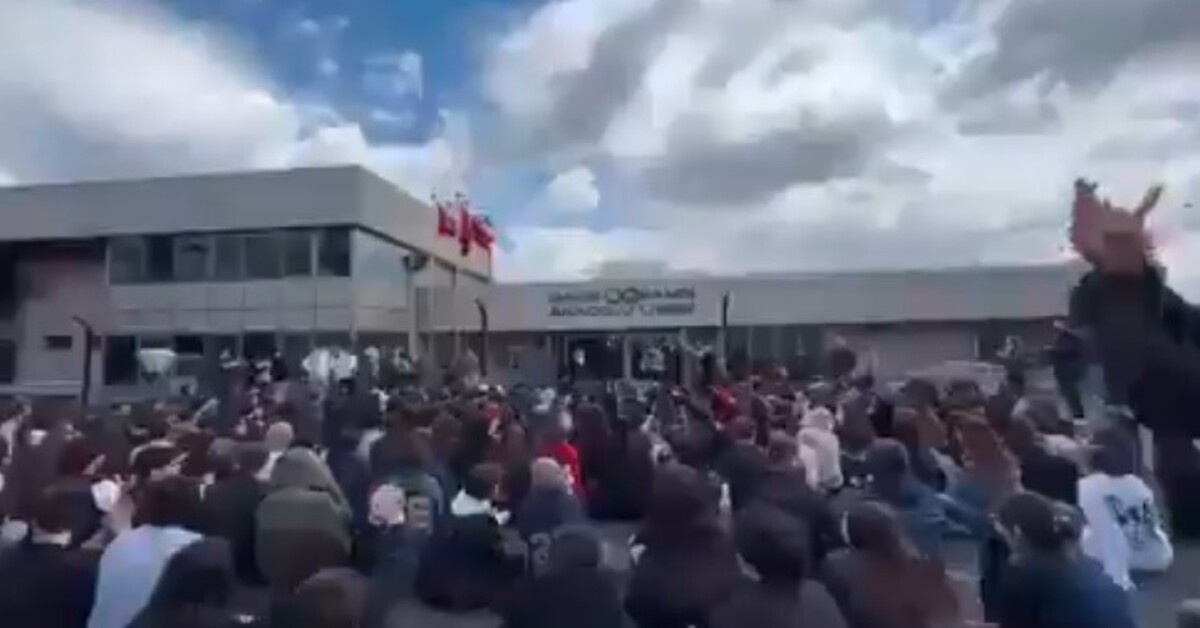 Liselerde ‘açığa alma’ iddiası